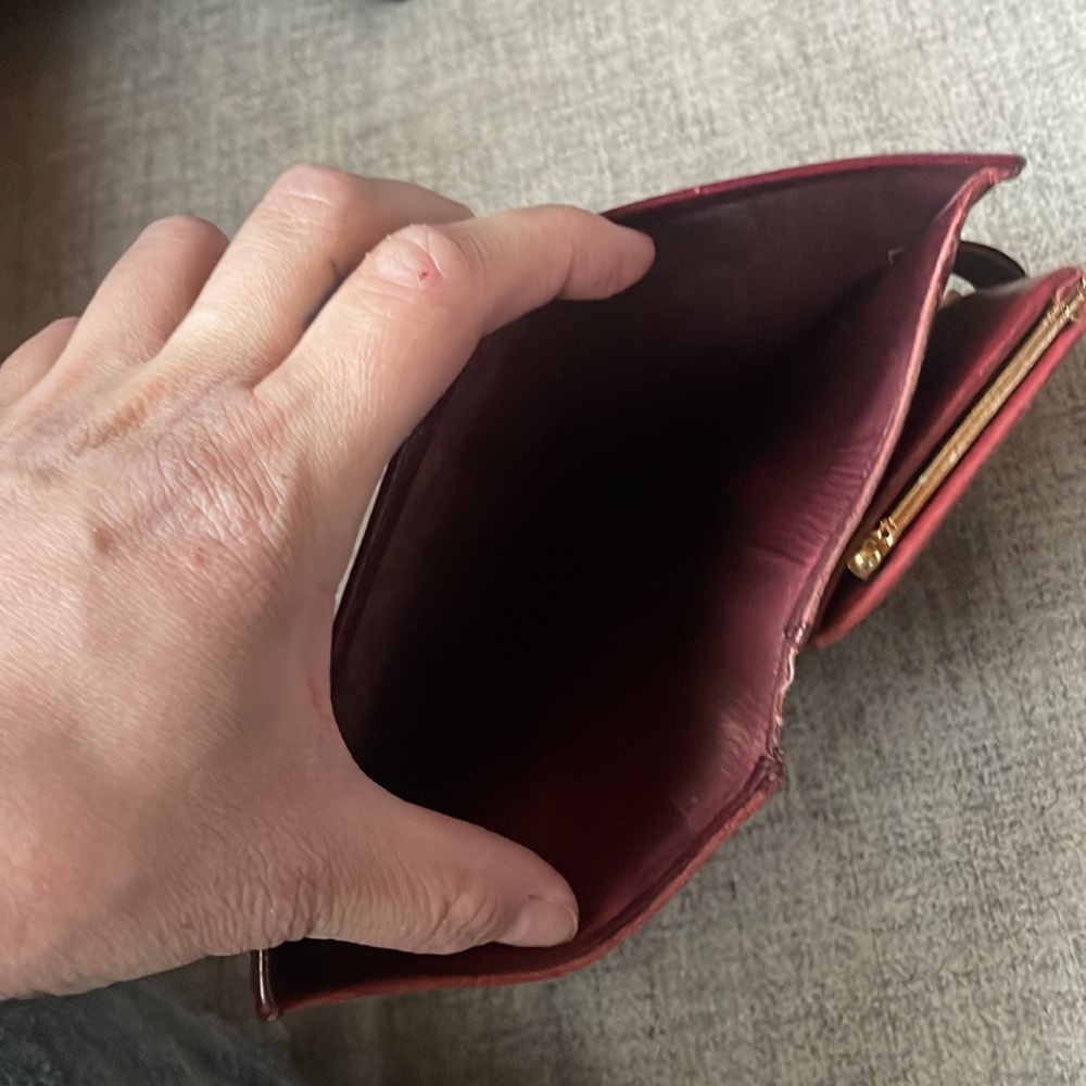 Chanel Raspberry Caviar long bifold wallet with front snap - Picture 11 of 15